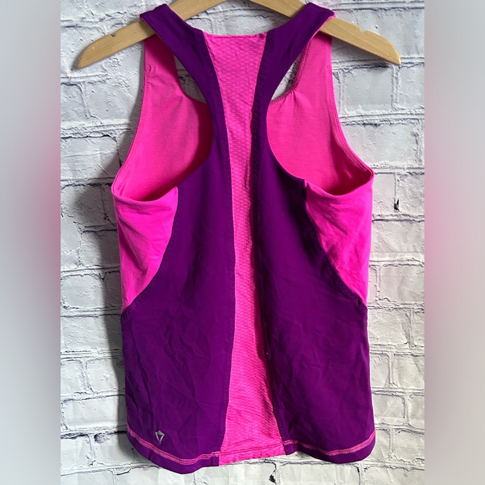 IVIVVA by LULULEMON girls size 8 purple / pink lined tank top